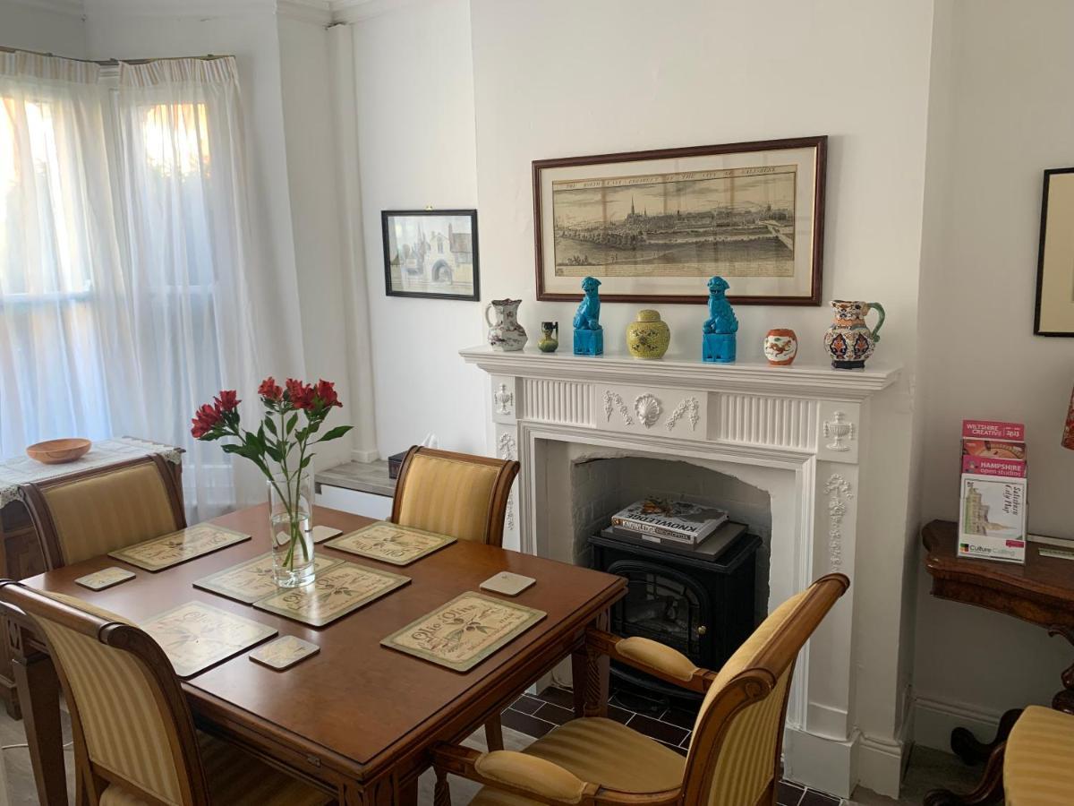Queens Cottage 솔즈베리 외부 사진